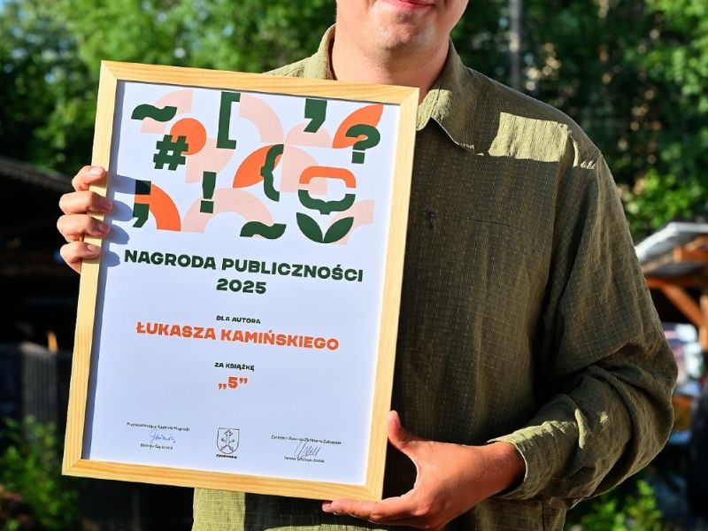 1000022775 1000022775