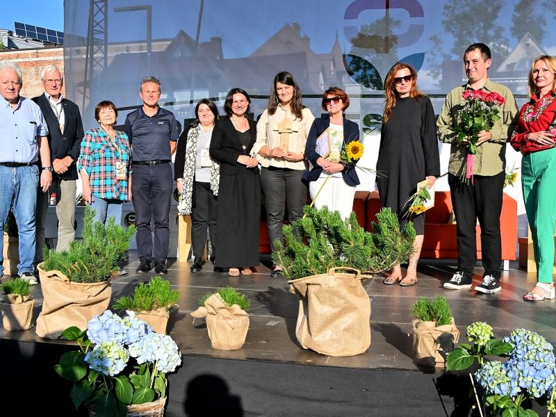 1000022784 1000022784