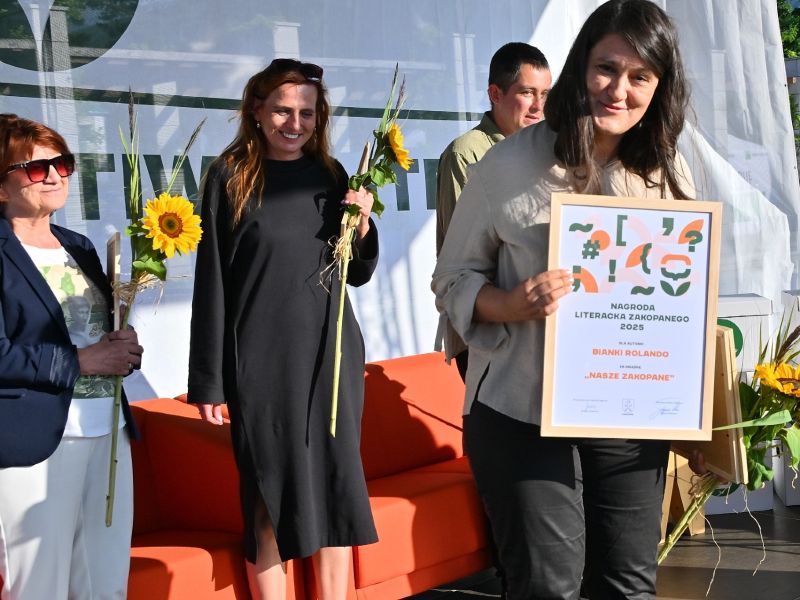 1000022805 1000022805