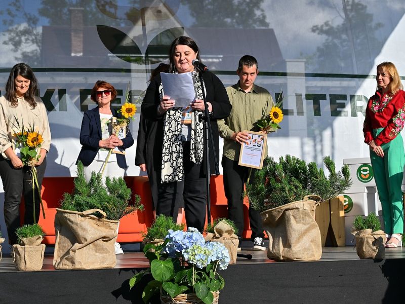 1000022812 1000022812